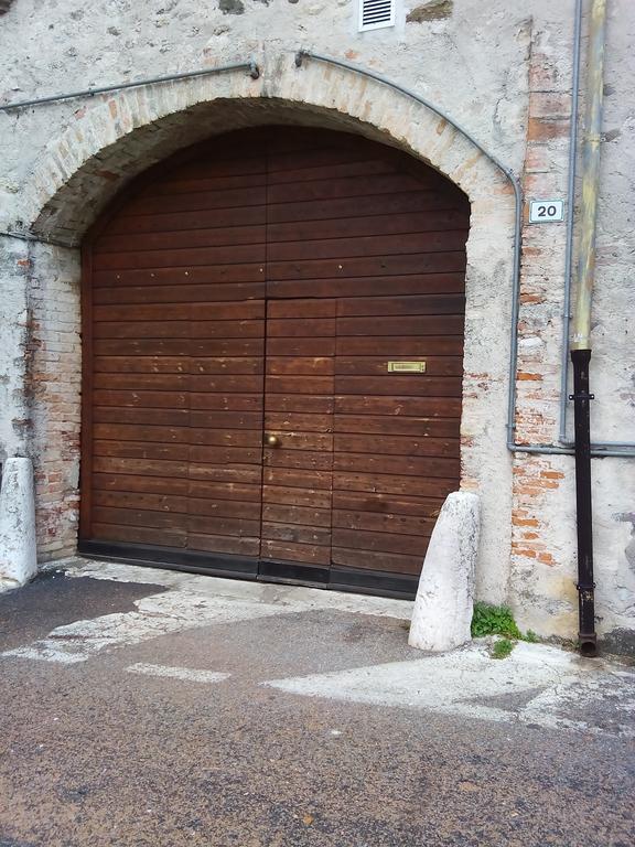 Appartamento Balkissa San Felice del Benaco Buitenkant foto