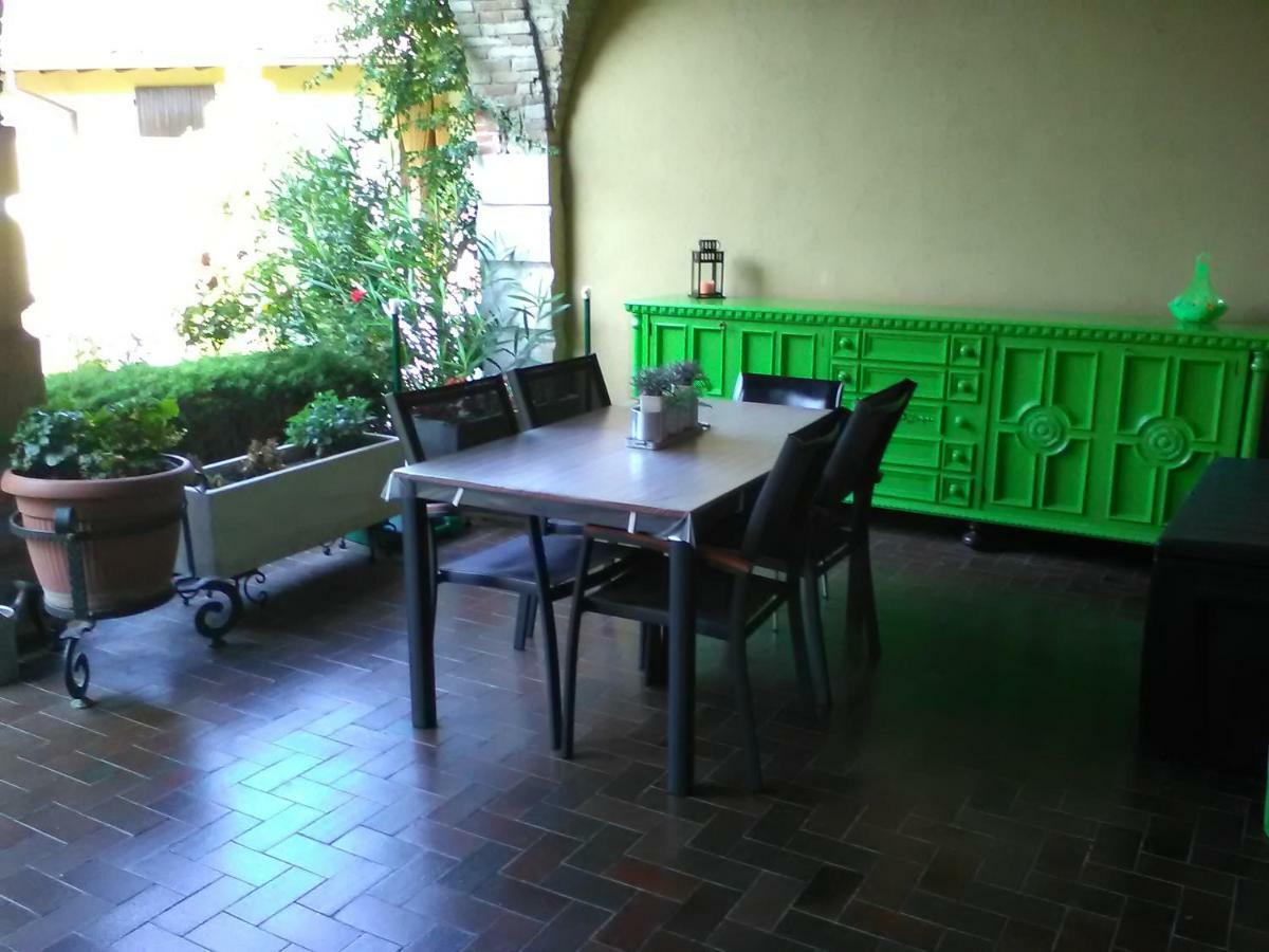 Appartamento Balkissa San Felice del Benaco Buitenkant foto